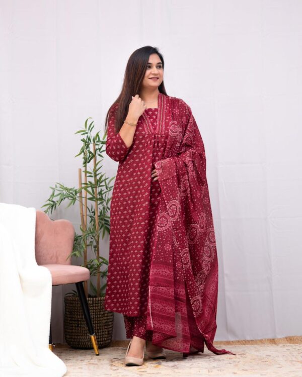 Floral Kurta Pant with Dupatta Suit Set
